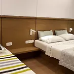 Thesstudio 10